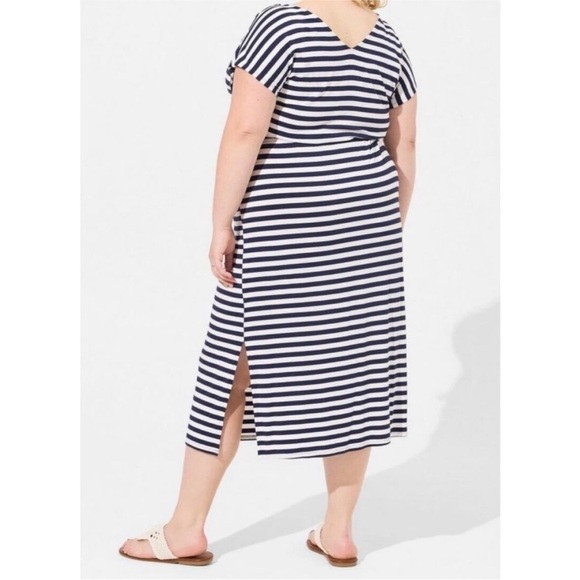Size 1X Torrid Women’s Navy White Striped Midi Dress Super Soft Dolman Sleeve - Picture 3 of 8